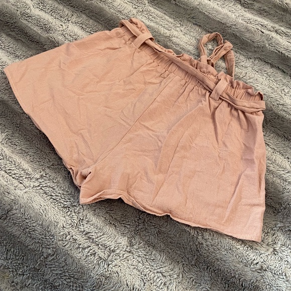 Rose Pink Paper bag shorts 🩷 - Picture 4 of 11